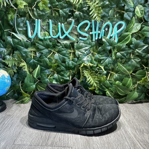 Nike SB Stefan Janoski Max Men's 11 Triple Black Athletic Sneakers 631303-099 - Picture 1 of 10